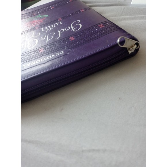 God Is Always With Me Ziparound Devotional (Faux Leather) - Engaging Devotion - Picture 5 of 8